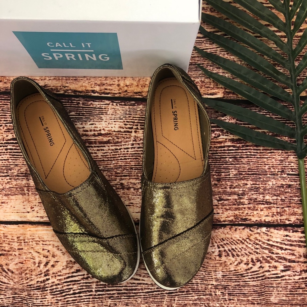 Call It Spring Gold Slip on Shoe Size 9 ✅